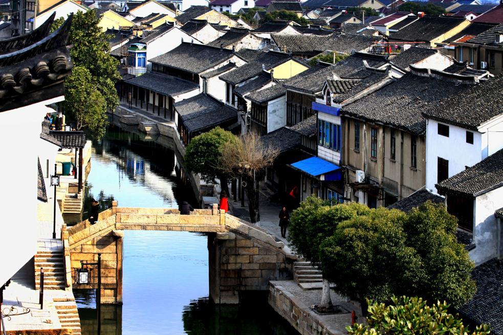 抖音怎么只留推荐和关注游戏画面